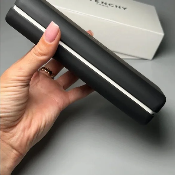 New Givenchy Case Matte BlackHard Leather Original GiftBox